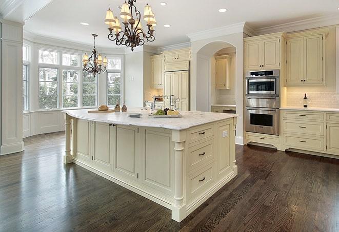 wide-plank laminate floors in rustic farmhouse in Spring Valley OH